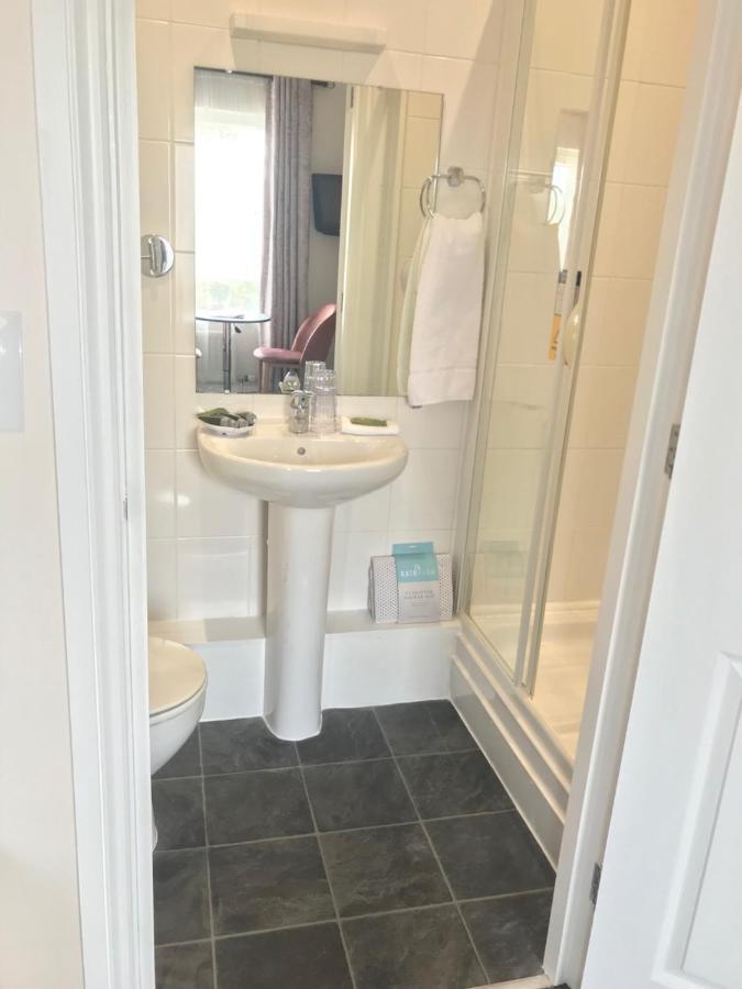 Hotel Killead House Aldergrove Esterno foto